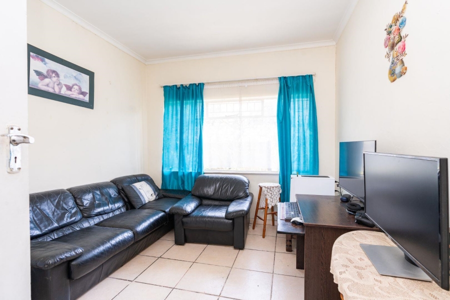 4 Bedroom Property for Sale in Rugby Western Cape